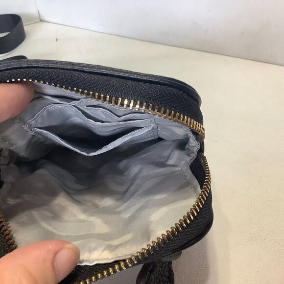 Aimee Kestenberg Just Saying Black Pebbled Leather Crossbody Bag Purse 7" x 5" - Picture 7 of 7